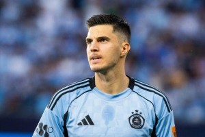 天博中国-中超转会动态：罗马诺确认托利奇加盟浙江队，国安新援与球队会合