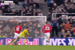 天博体育服务-半场：曼联1-1纽卡，B费送点+送助攻，卡塞米罗破门，拉姆齐染红